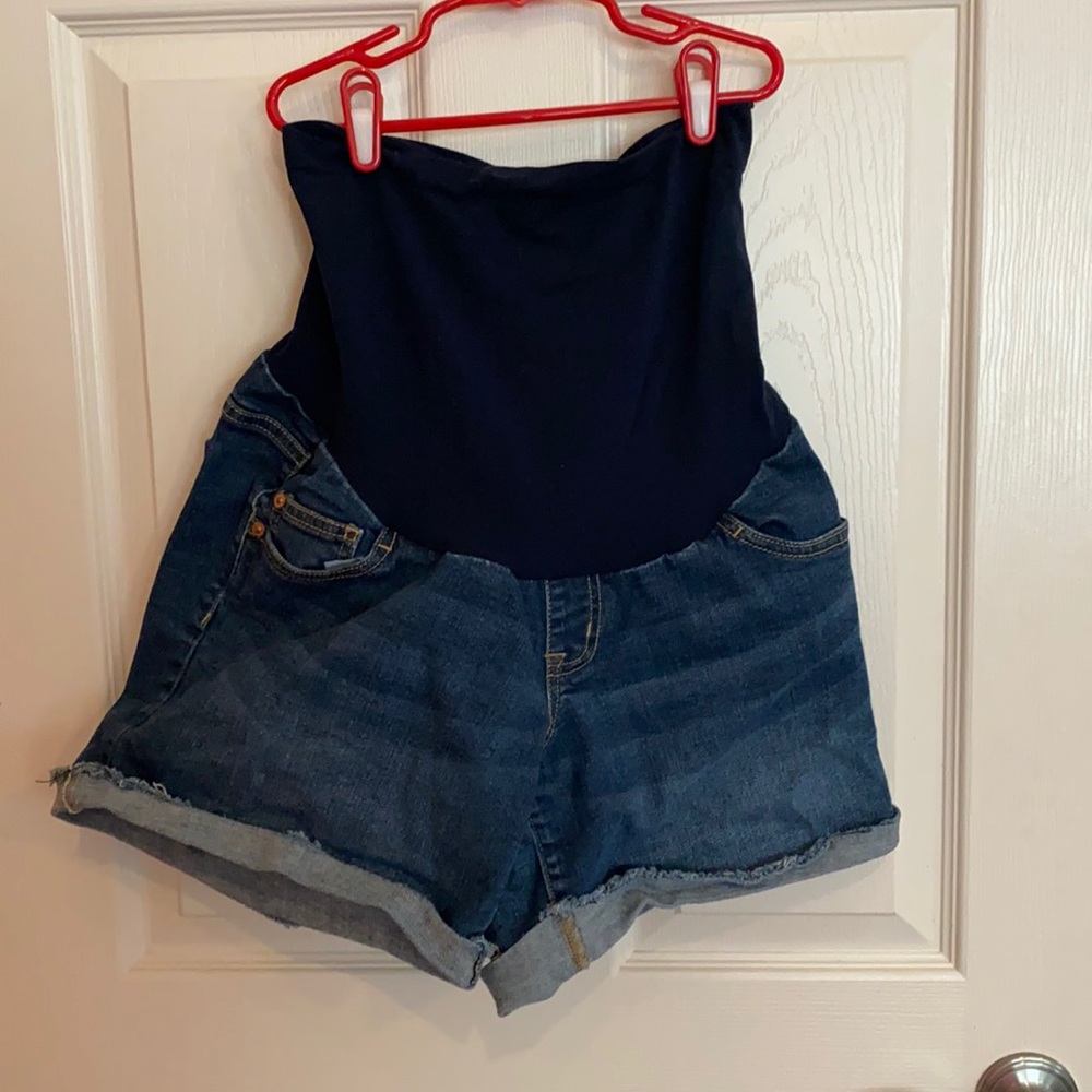 Indigo Blue Maternity Jean shorts size medium